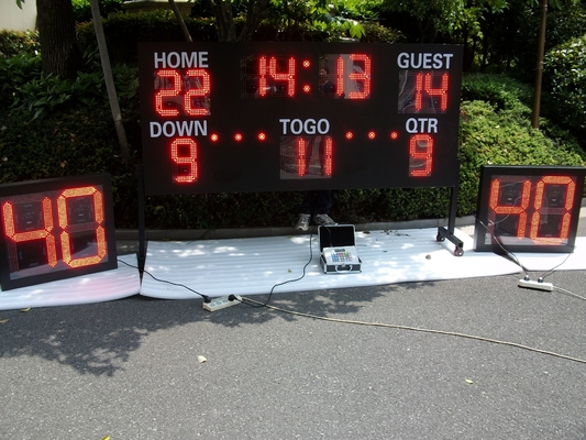 Ασύρματος πίνακας βαθμολογίας 9500mcd αμερικανικού ποδοσφαίρου επικοινωνίας ραδιο κυμάτων με το πυροβοληθε'ν ρολόι